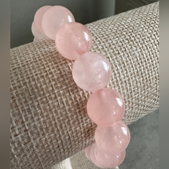 Pink quartz stretch bracelet by Jay King - Picture 2 of 9